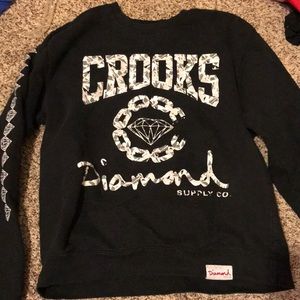 Diamond crew neck